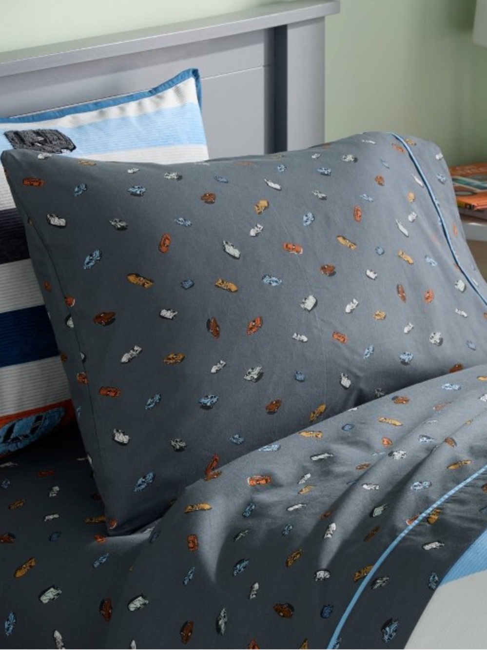 NEW 2 Pillowfort Hot Wheels Gray Wheels Retro Car Cotton Pillow Shams